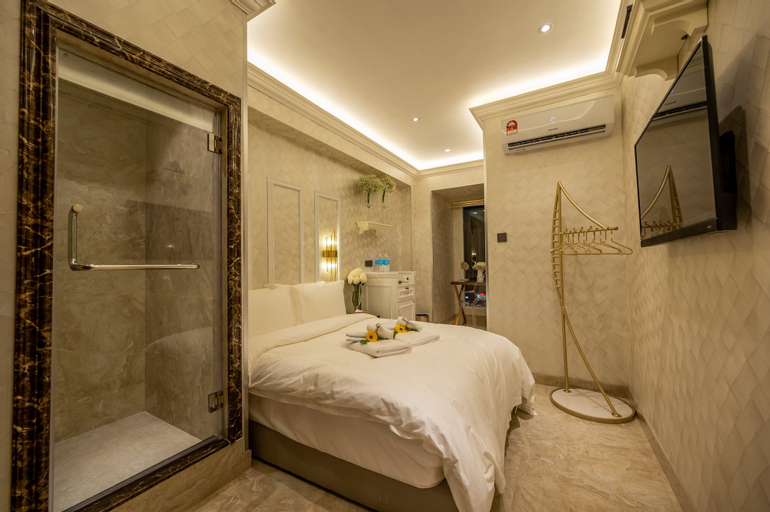 Bedroom 15