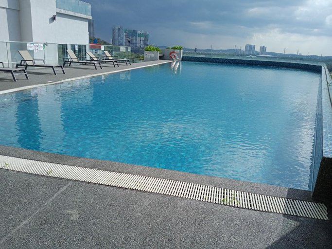 Sport & Beauty 2, Legoland-HappyRainbow Suit@D'Pristine-8px lakeview, Johor Bahru