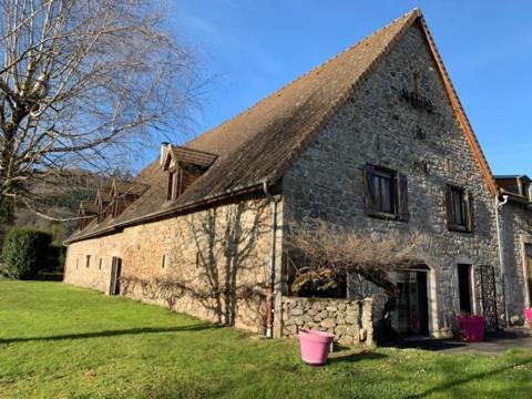 Others 5, Logis du lac a Madic, Cantal