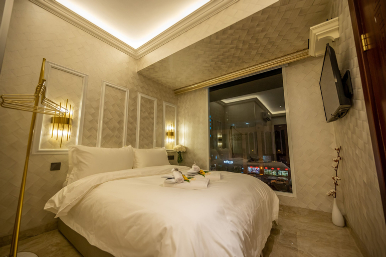 Bedroom 14
