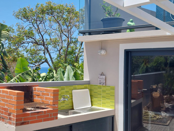 Facilities 5, Casa d' Avo Zeza, Calheta