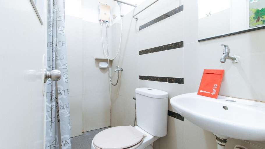 Bathroom 11