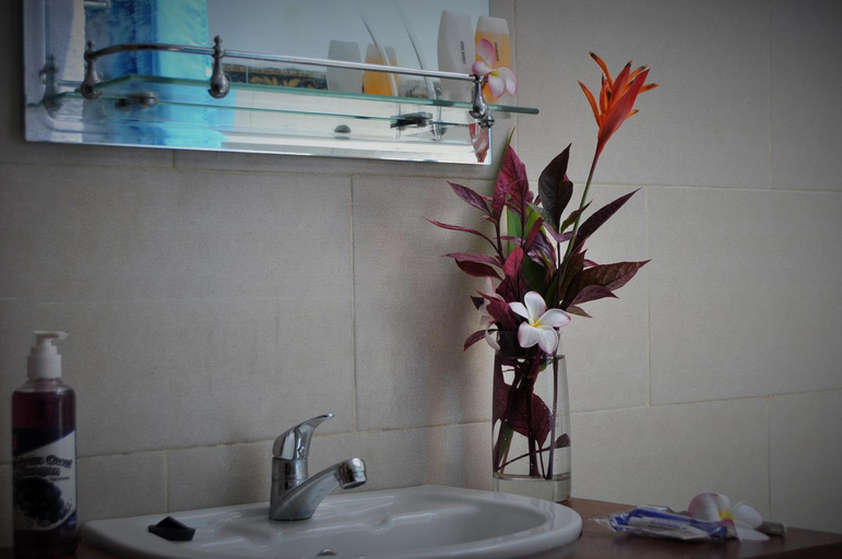 Bathroom 4, Belvilla The Cemok Cottage, Klungkung