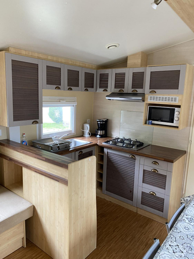 Kitchen 5, Domaine du Chateau-Epinal, Vosges