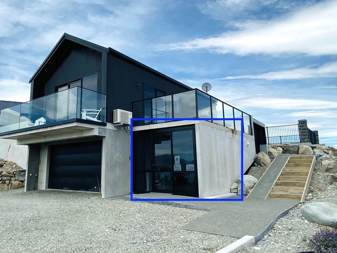 Exterior & Views, GALAXY LAKE VIEW STUDIO, Mackenzie