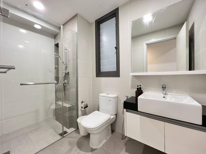 Bathroom 12