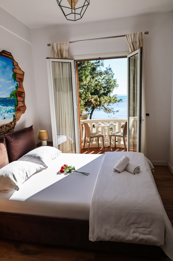 Bedroom 4, Cosmo Beach Hotel, Durrësit