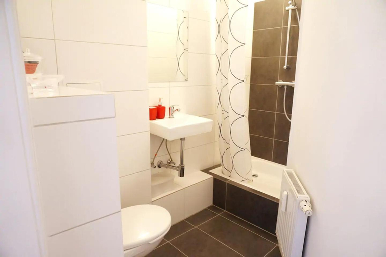 Bathroom 3, Cozy studio in Friedrichshain, 4 quiet guests only, Berlin