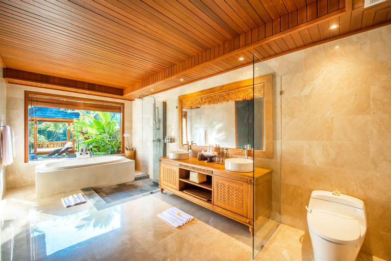 Bathroom 11