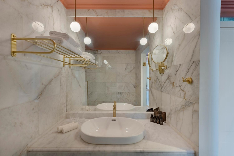 Bathroom 3, Brown Eilat, Aqaba