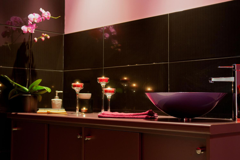 Bathroom 4, Domaine De Villers & Spa, Calvados