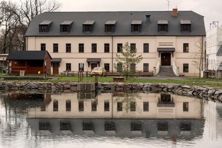Others 3, Pansky mlyn, Opava
