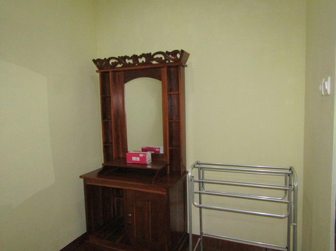 Bedroom 13