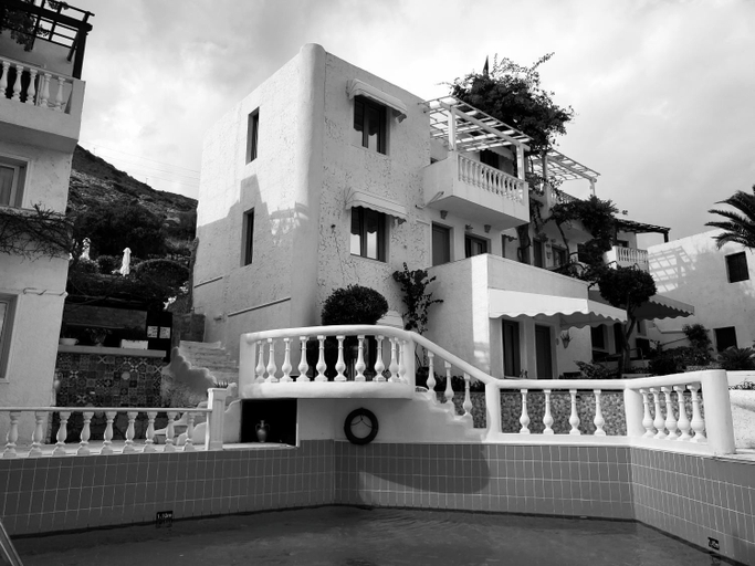 Exterior view 5, Sun Shine Senior Suite Full View, Crete