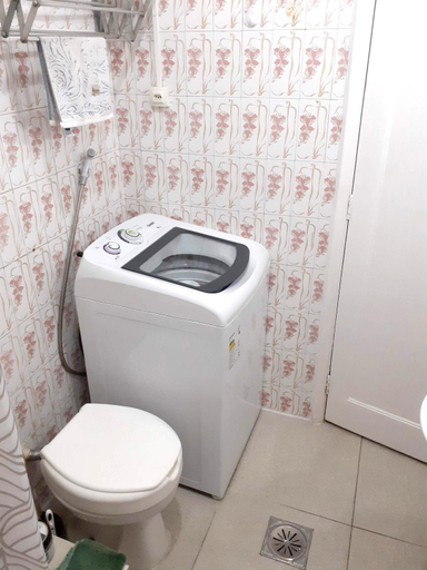 Bathroom 1, Lindo quarto na Praia de Botafogo, Rio de Janeiro