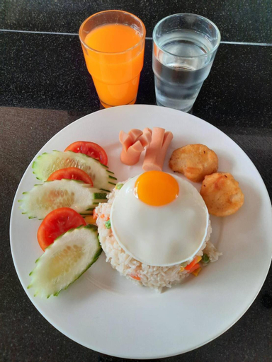 Food & Drinks 3, Hotel IYA, Khlong Luang