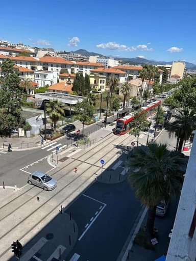 Surrounding environment, Chambre promenade des anglais, Alpes-Maritimes