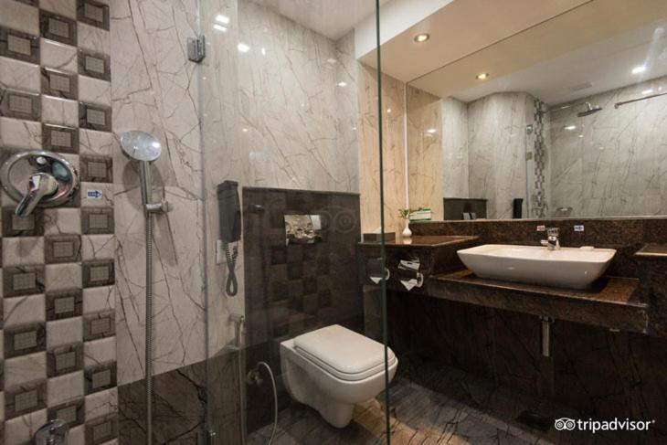 Bathroom 5, Gem Park Ooty, The Nilgiris