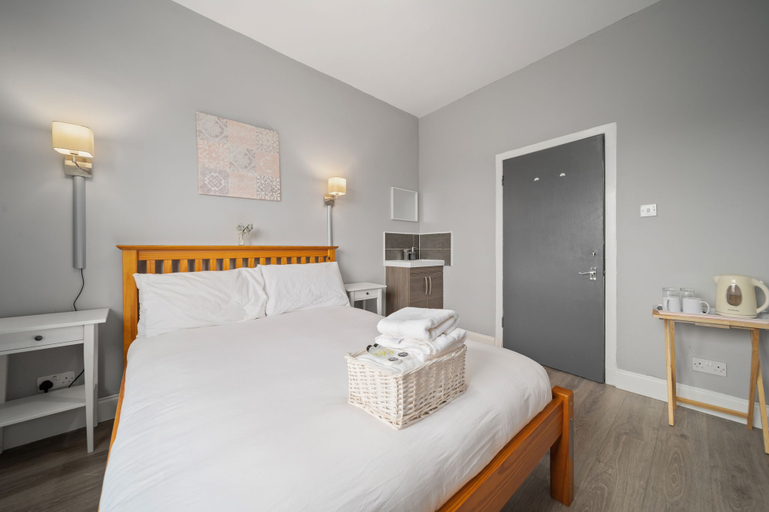 Bedroom 2, Queensferry guest house, Fife