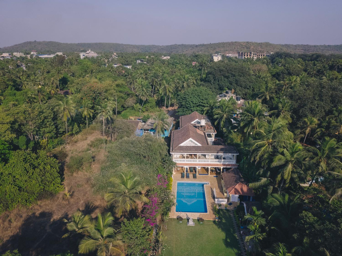 Others 2, Beachfront mansion with pool, North Goa