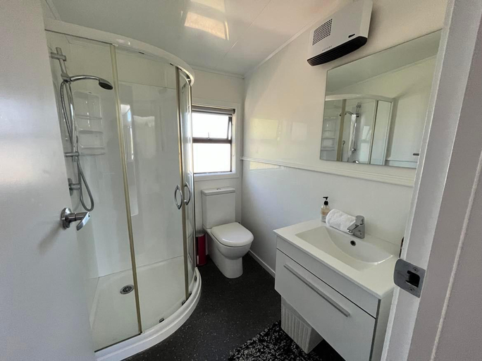 Bathroom 2, Opera House Beside the Lake, Mackenzie