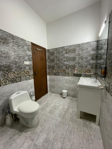 Bathroom 3, Alpha Guest House, Islamabad