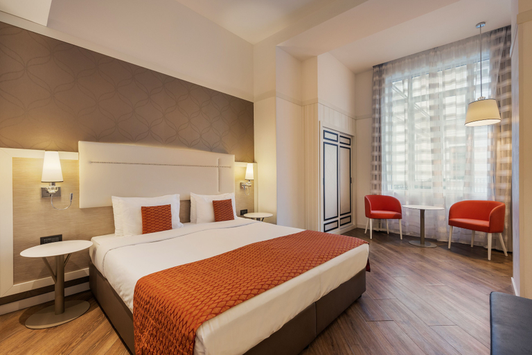 Bedroom 2, Ikonik Parlament, Budapesti