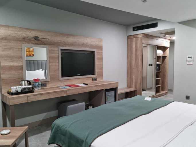 Bedroom 2, Ramada Resort by Wyndham Kizkalesi, Erdemli