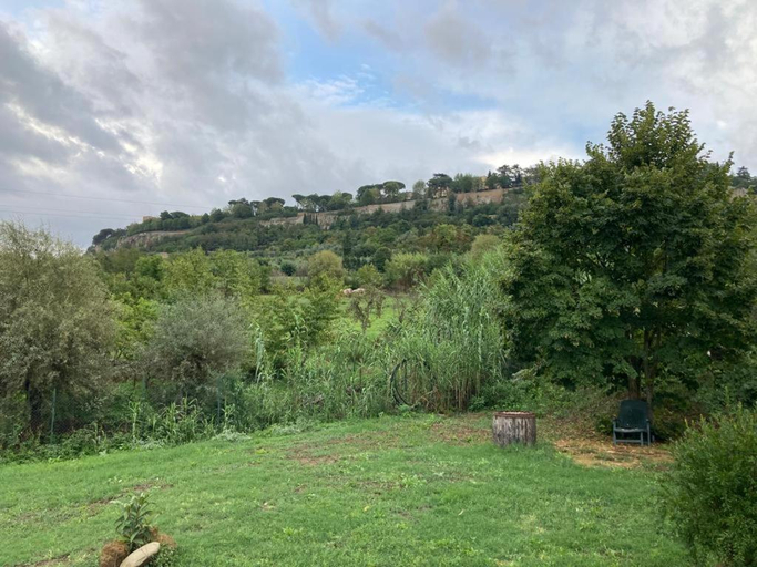 Others 5, Casale Riorso, Terni
