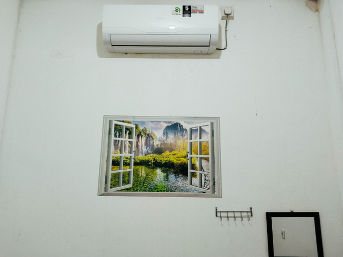 Bathroom 3, Eleven Guest House Syariah, Bogor