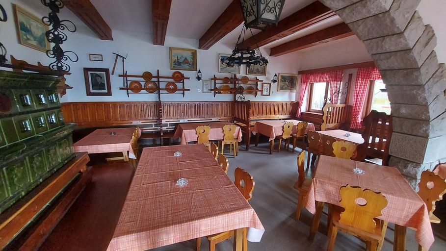Food & Drinks 2, Ticarjev Dom at Vrsic pass, Bovec
