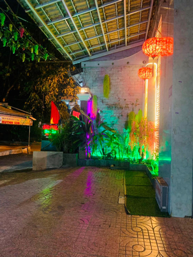 Trung Bảo Hotel, District 11