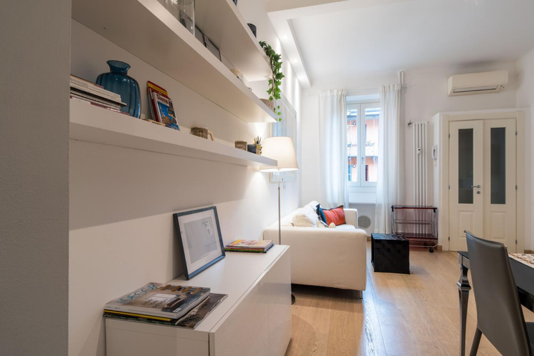 Others 4, Easylife - Elegante appartamento in Porta Romana, Milano