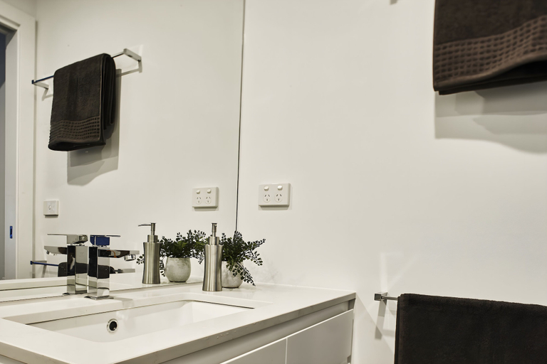 Bathroom 3, Mega Style Apartments - The Marc, Melbourne