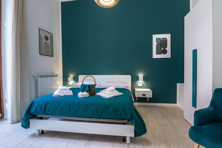 Bedroom 3, Rua de Mar Chiatamone, Napoli