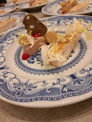 Food & Drinks 27