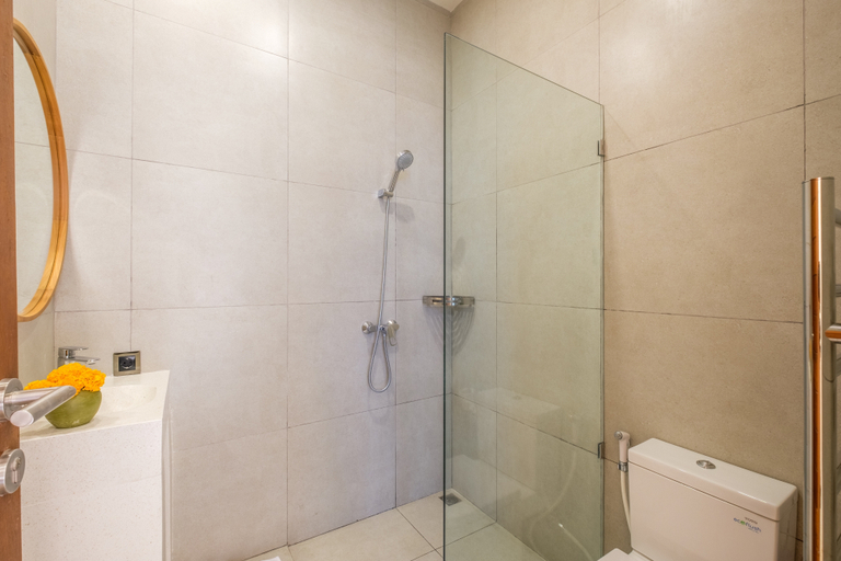 Bathroom 4, Kammara 5 Villa by Betterplace, Badung