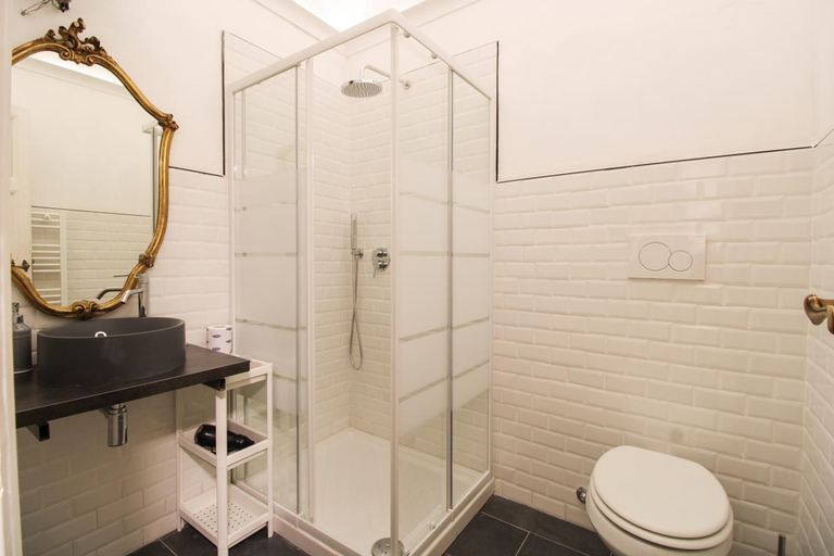 Bathroom 3, Charming Large Apartment - 3 Bedroom in Trastevere, Rome