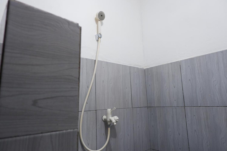 Bathroom 4, Bukit Garden Gili Trawangan RedPartner, Lombok