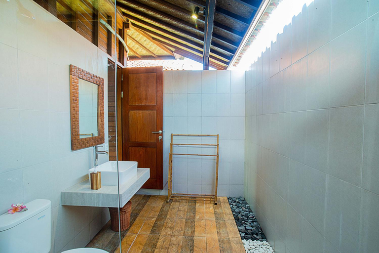 Bathroom 2, Pondooks Joglo, Klungkung