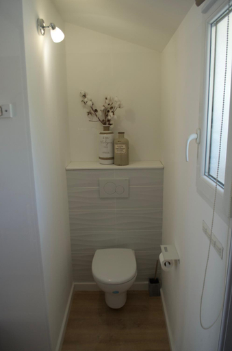 Bathroom 1, Chambre d'hotes de charme MERBLEUESOLEIL, Var