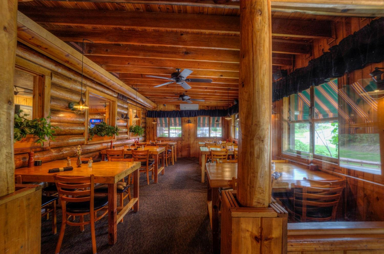 Food & Drinks 3, Powder House Lodge, Pennington