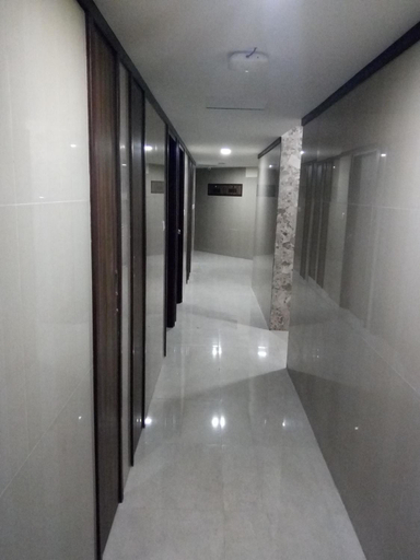 Public Area, Season 4 Residences - Nungambakkam (US Consul&Apollo), Chennai