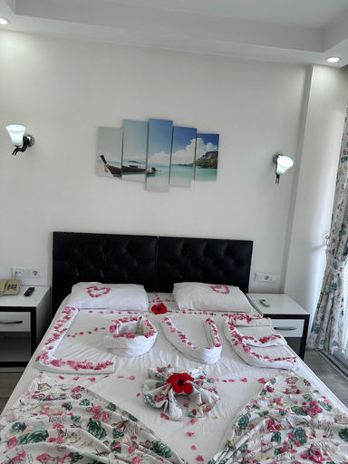 Bedroom 2, Deniz Otel, Finike