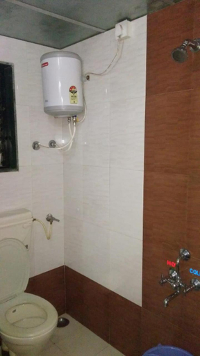 Bathroom 2, Krishna Niwas, Satara