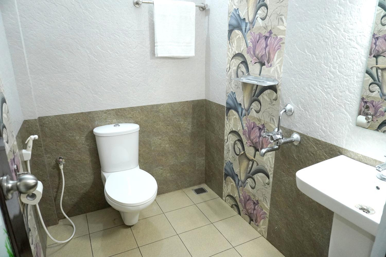 Bathroom 3, Je Sant O Casa Homestay, Ernakulam