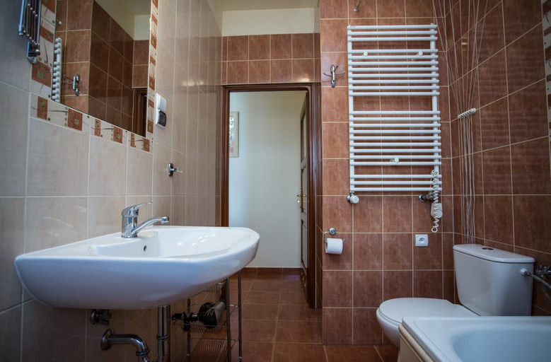 Bathroom 4, Kazimierz Secret, Kraków City