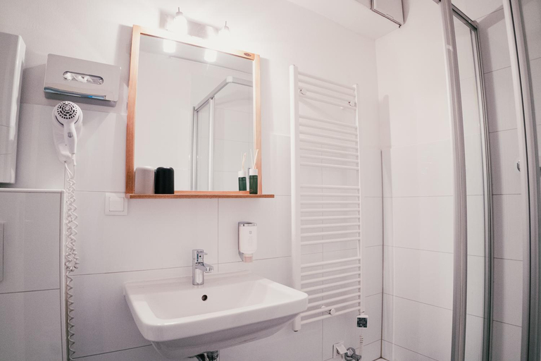 Bathroom 3, Altstadt Hotel St Georg, Düsseldorf