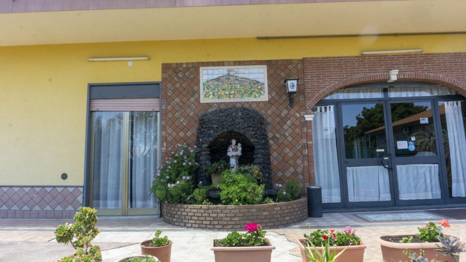Food & Drinks, Grotta del Monaco, Catania
