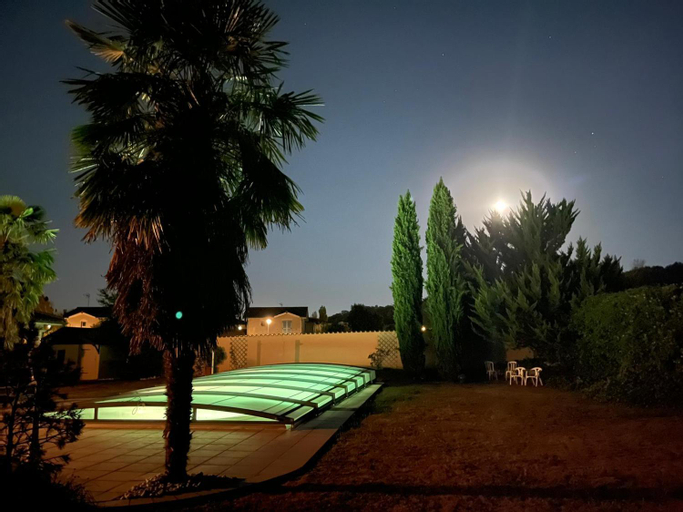 Sport & Beauty 2, Charmant logis neuf equipe/Piscine/SPA/Sauna/Gym, Isère